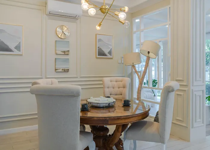 The Beautiful Villa, Casa Sara ヴィラ チャングー